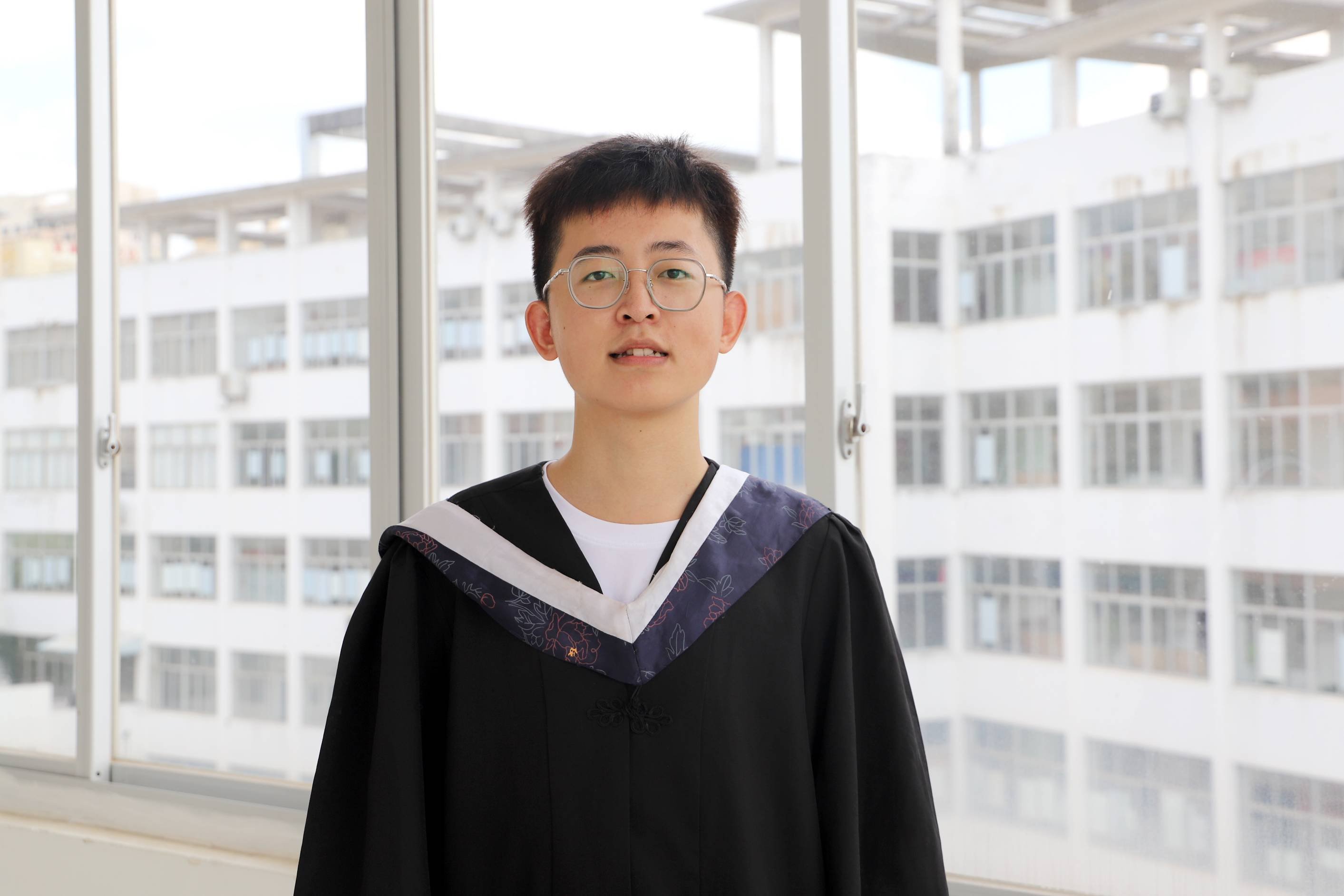 从大专生到研究生，这是属于他的“来时路”