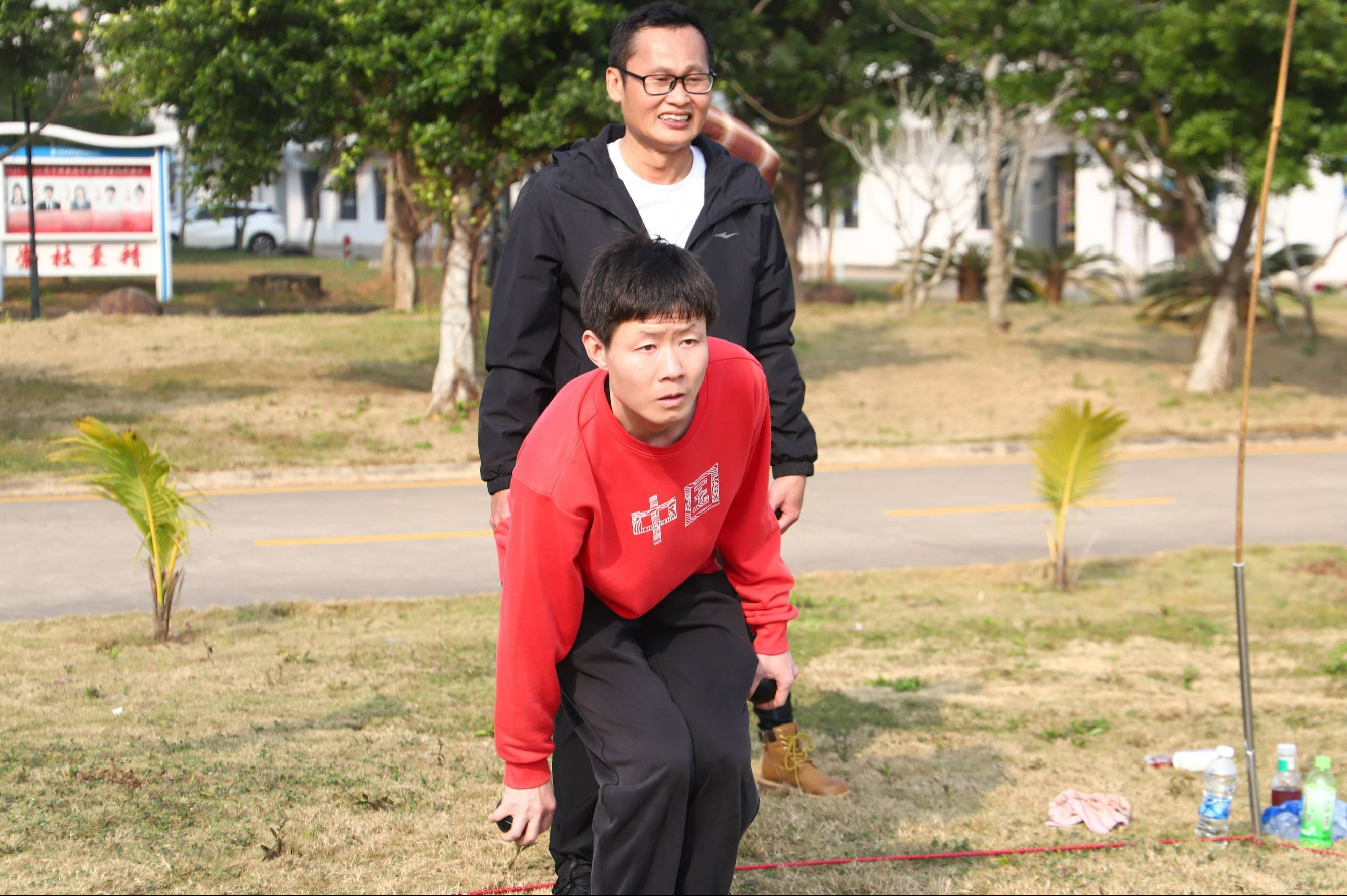 海南日报 | 海南健康管理职业技术学院首届教职工双人小金属地掷球比赛落幕